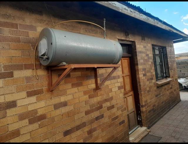 3 BEDROOM HOUSE FOR SALE IN JABAVU